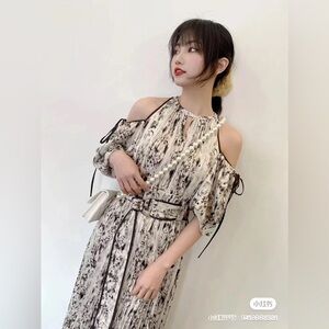 SNIDEL Cold-Shoulder Printed Maxi Dress in Cream and Black